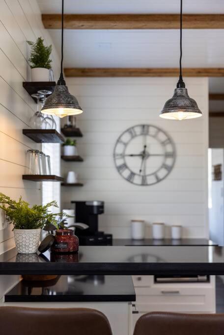 New! The Texas Longhorn-Luxury Container Home Fredericksburg Buitenkant foto